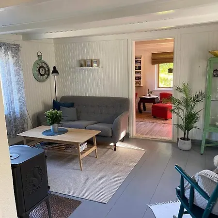 Holiday home Kraemmervikveien 33