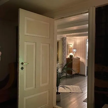 度假居 Kraemmervikveien 33 *